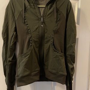 LULULEMON SPORT JACKET SIZE 6